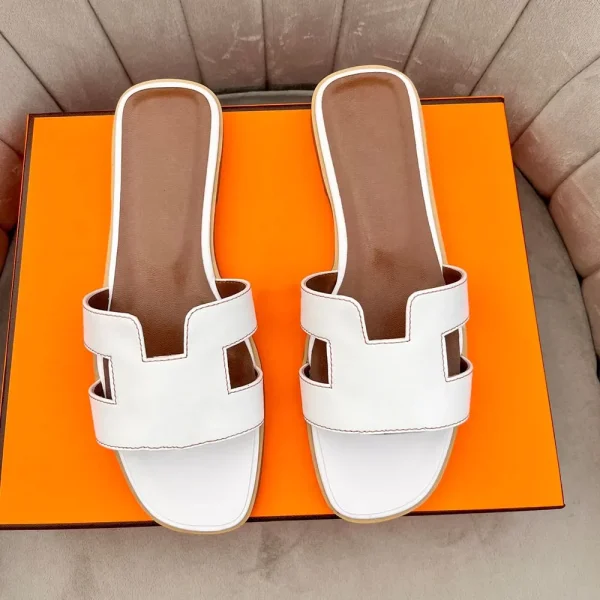 Top Quality Luxury Fashion Slides Women Leather Flip Flops Summer Ladies Beach Slippers Platform Female Flat Walk Casual Sandals