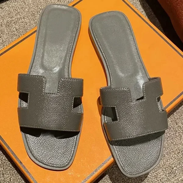 Top Quality Luxury Fashion Slides Women Leather Flip Flops Summer Ladies Beach Slippers Platform Female Flat Walk Casual Sandals