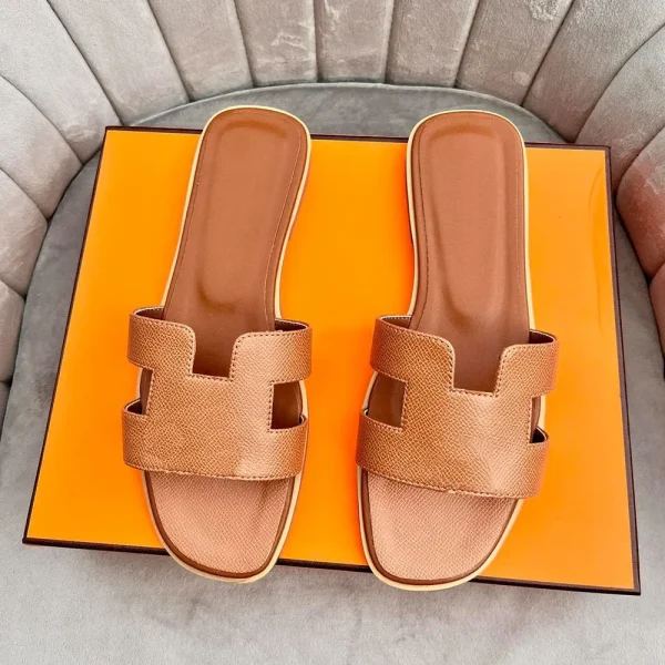 Top Quality Luxury Fashion Slides Women Leather Flip Flops Summer Ladies Beach Slippers Platform Female Flat Walk Casual Sandals